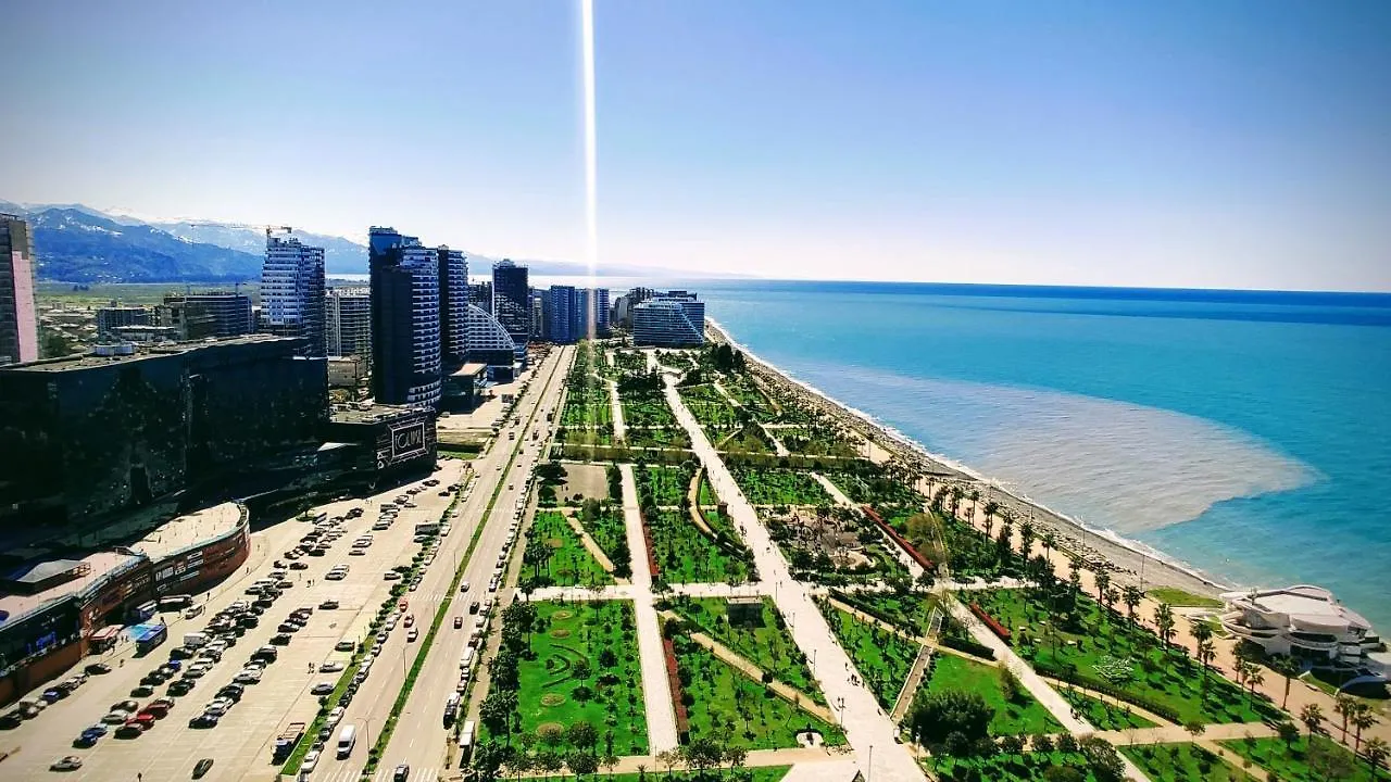 Xenos Beach Tower Батуми